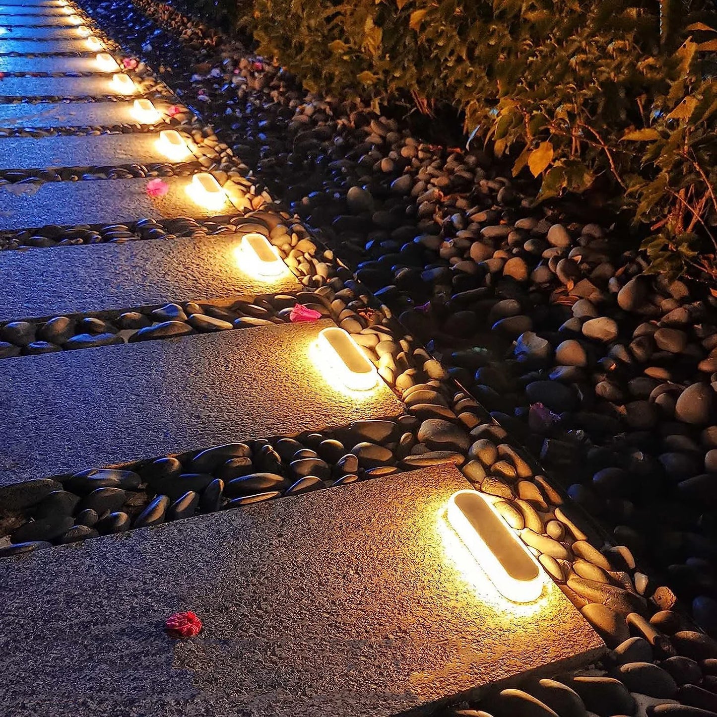 4 Pack Solar Deck Lights IP68 Waterproof Auto On Off LED Step Lights For Path