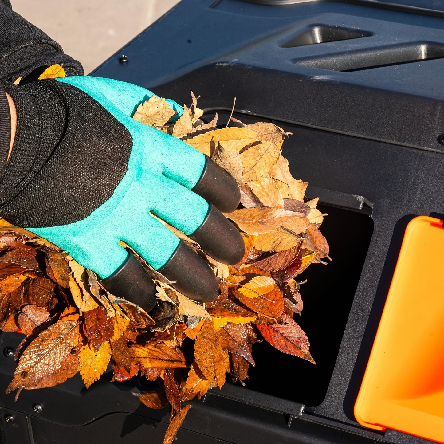 Dual Chamber Tumbling Compost Bin with Sliding Doors - Parry's Picks